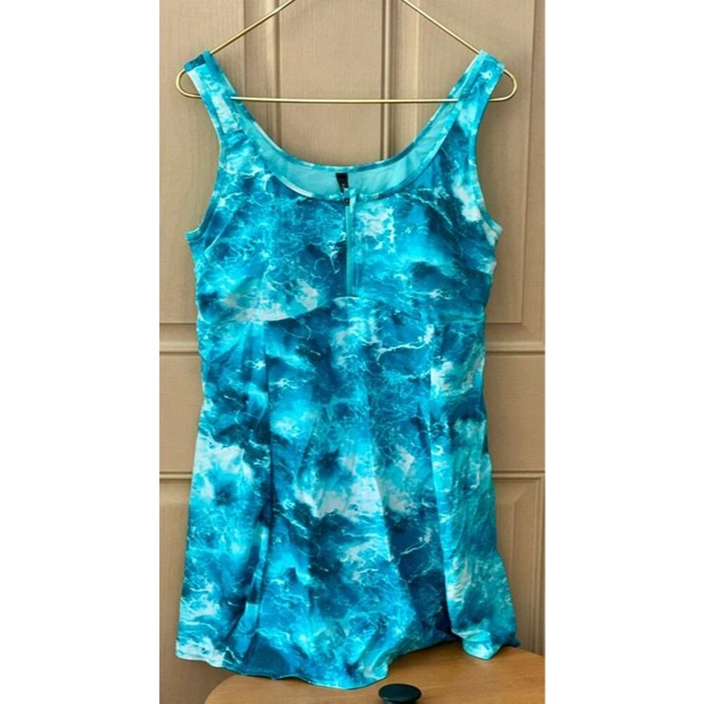 TORRID Wireless Long Zip-Front Swim Dress With Shorts Blue Ocean Waves Plus 2/2X